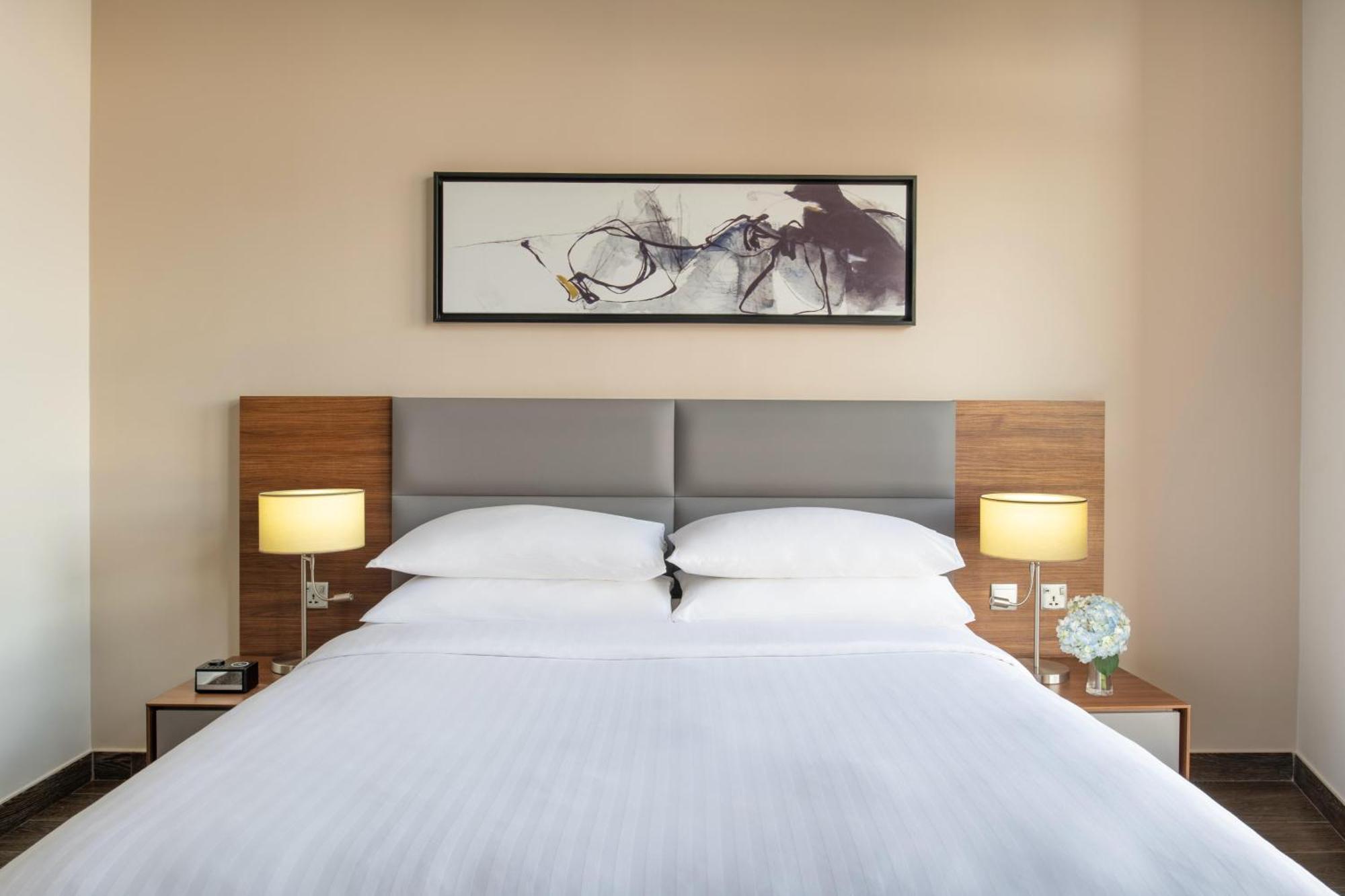 Le Mirage Downtown Apartment Доха Екстериор снимка